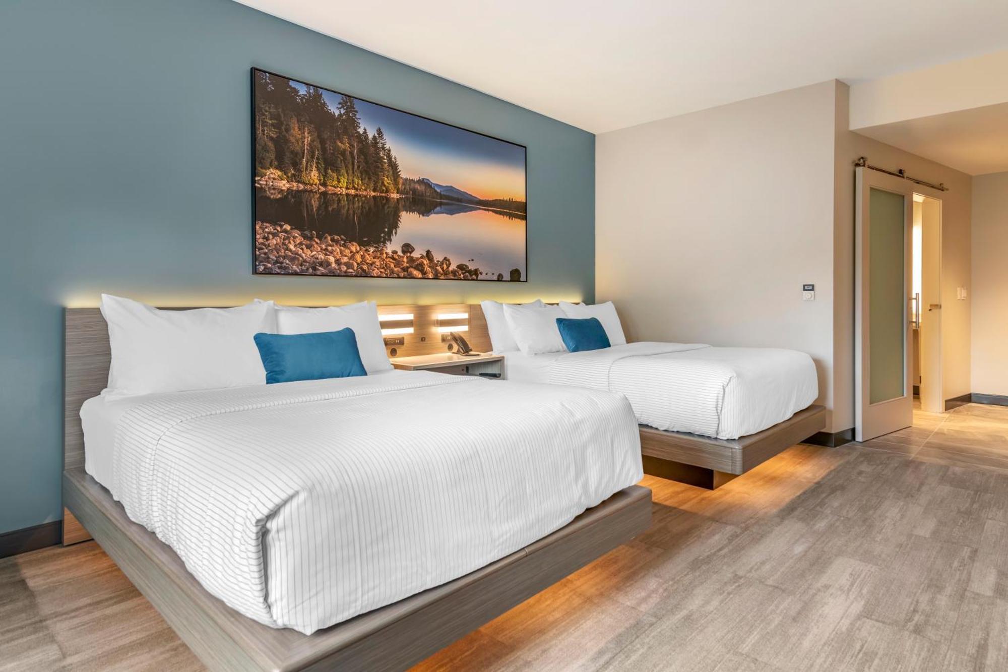 Hotel Cambria Placid - Lakeside