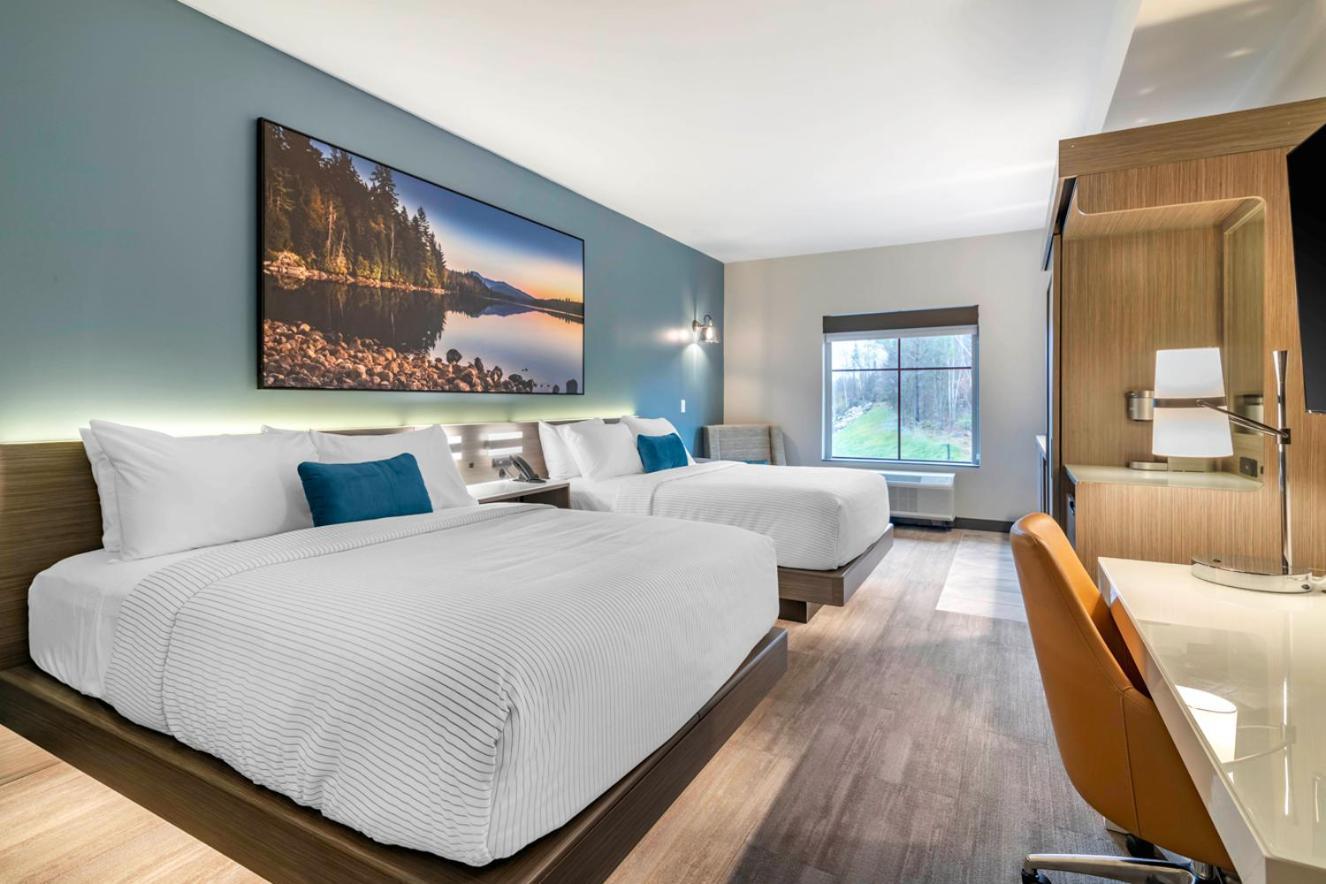 Cambria Placid - Lakeside *
