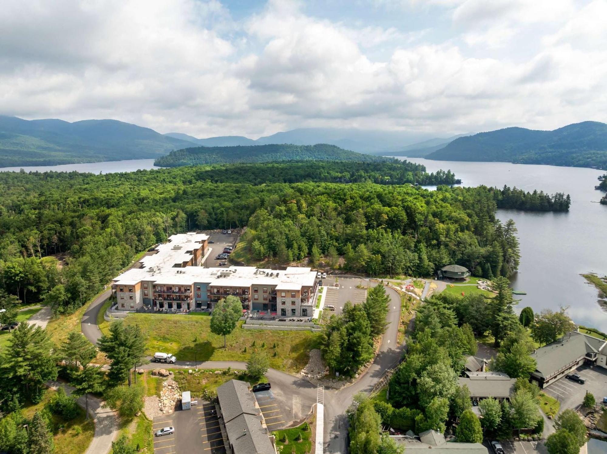 Hotel Cambria Placid - Lakeside