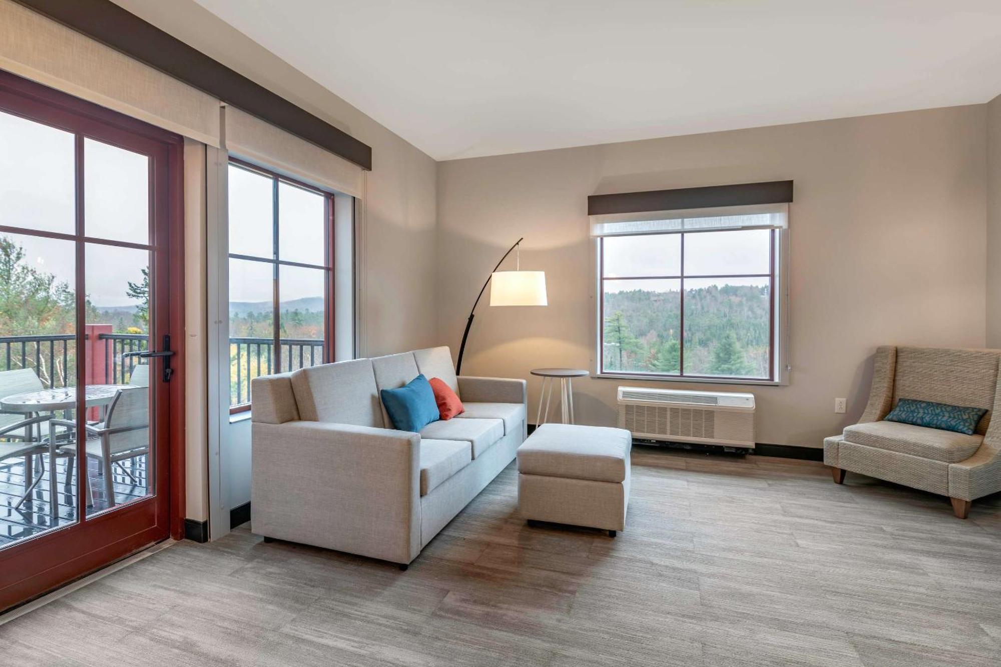 Hotel Cambria Placid - Lakeside