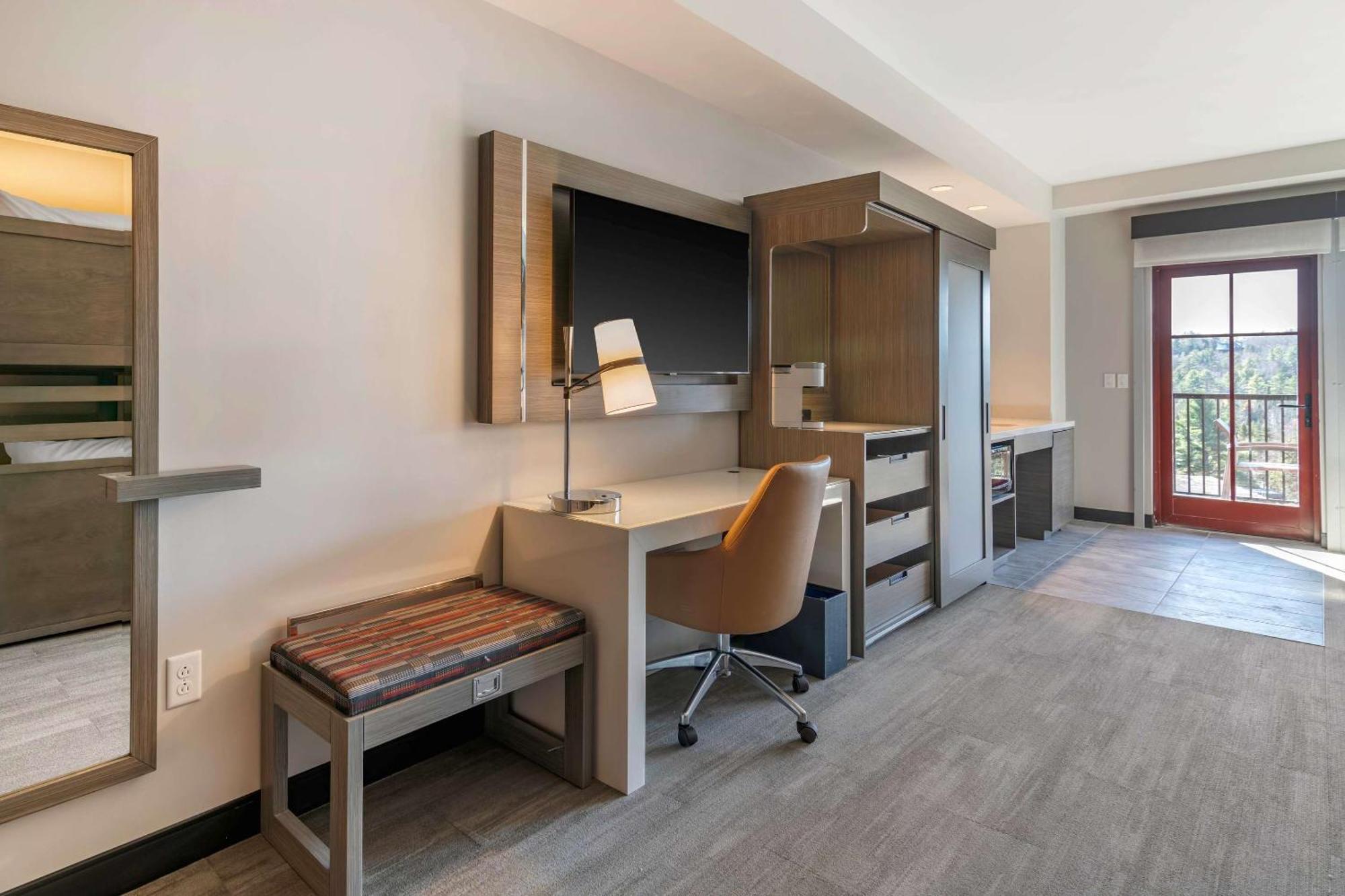 Hotel Cambria Placid - Lakeside *